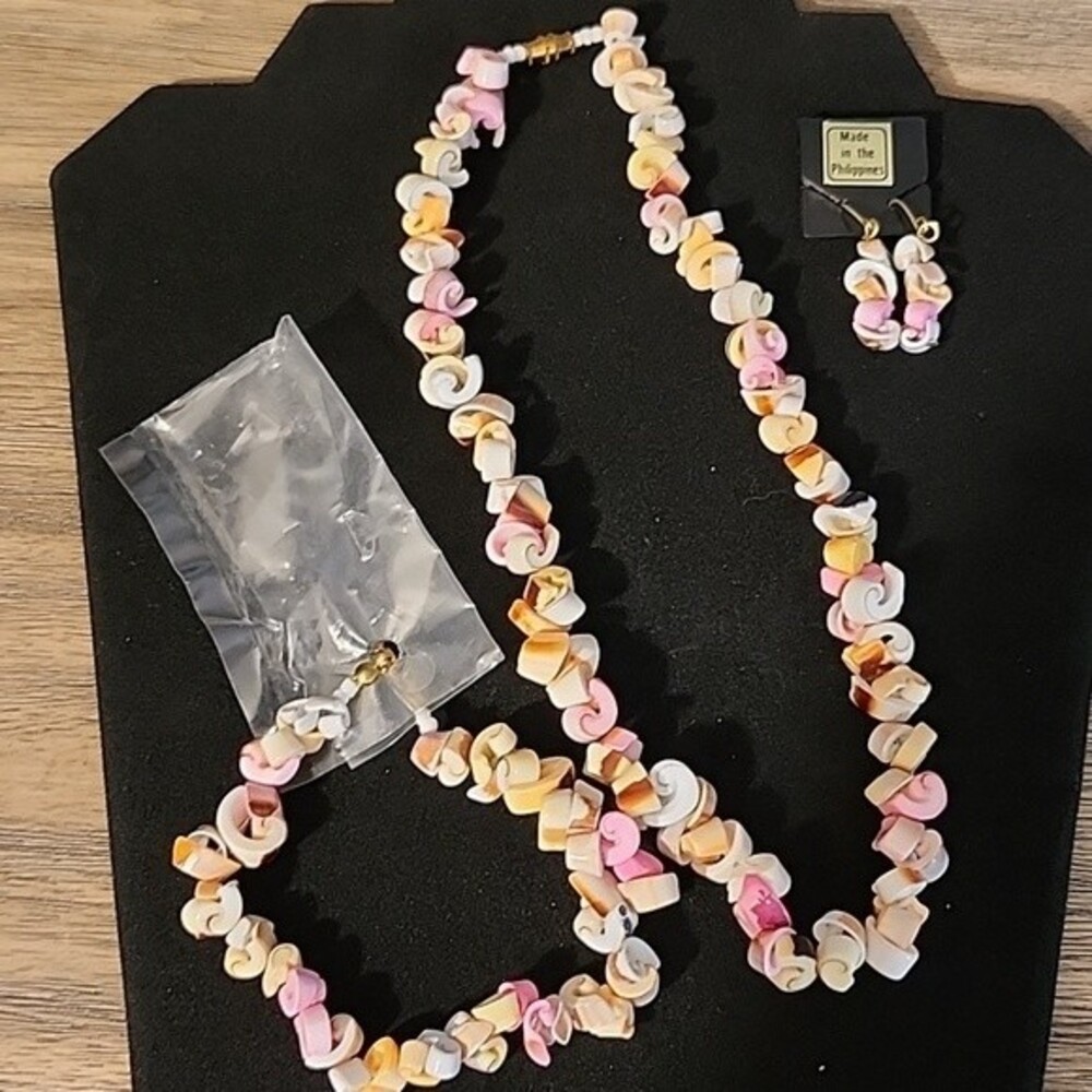 NWOT 3 Piece Real Seashell Pink and Tan Necklace, Earrings and Bracelet Set